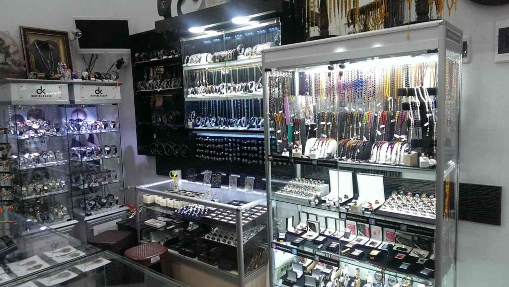 Kehribar-market-Güneşli.1